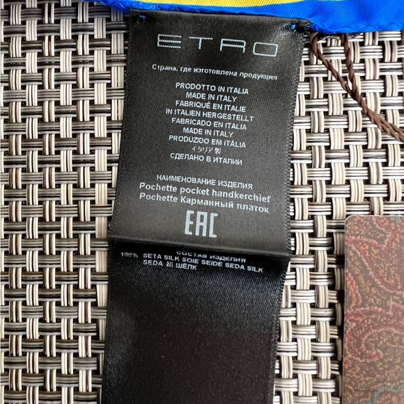 New Women’s “ETRO” Square Silk Scarf - Picture 3 of 6